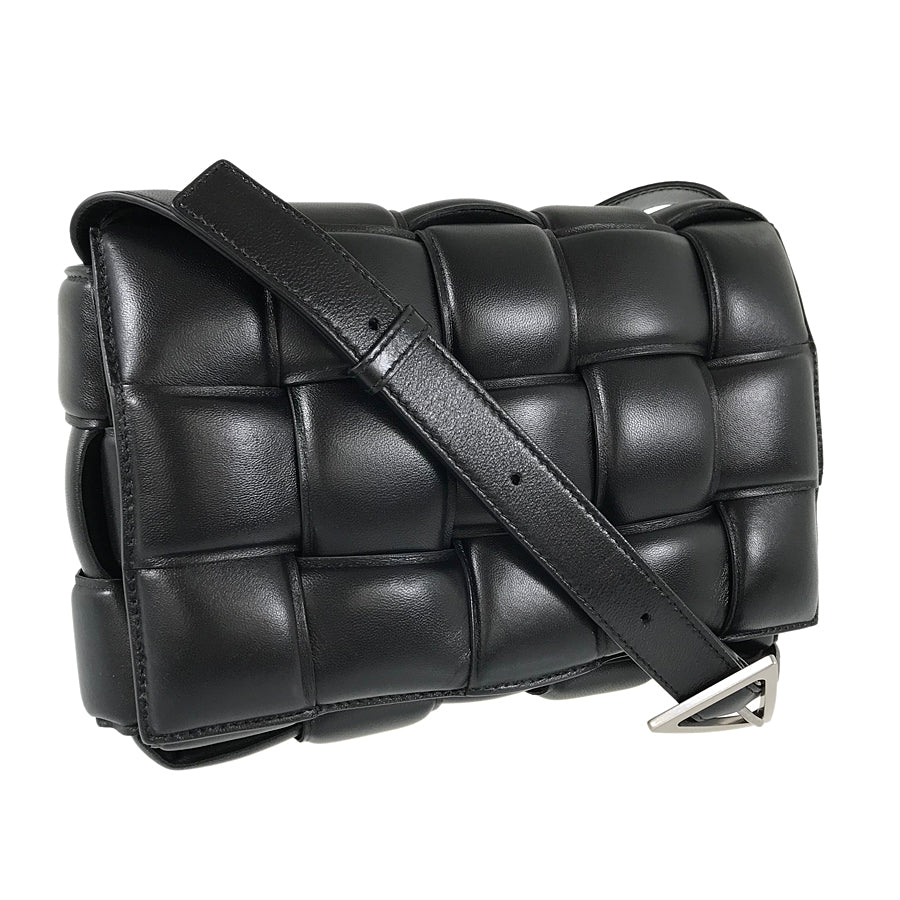 BOTTEGA VENETA Maxi Intrecciato Padded cassette Shoulder bag