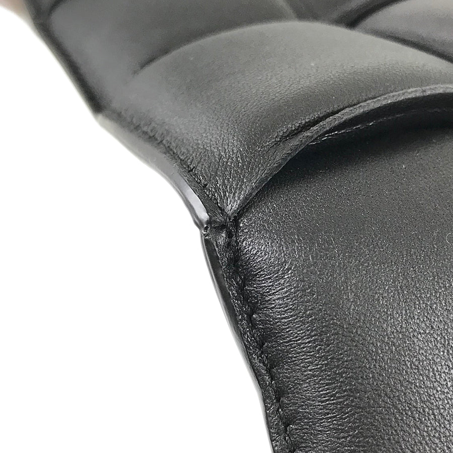 BOTTEGA VENETA Maxi Intrecciato Padded cassette Shoulder bag
