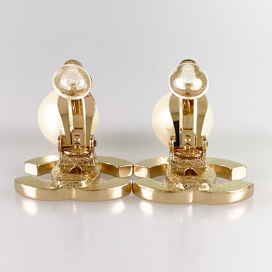 CHANEL Earring