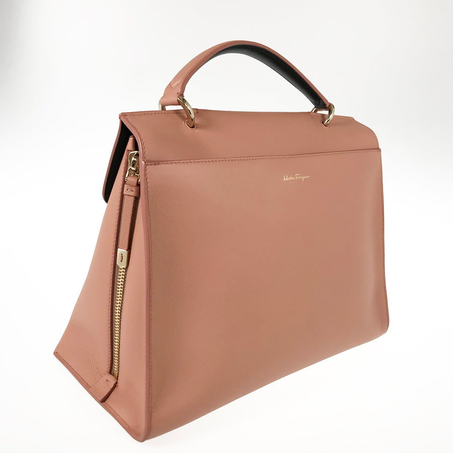 Salvatore Ferragamo Gancini Jet set DH-21.G849 Hand bag