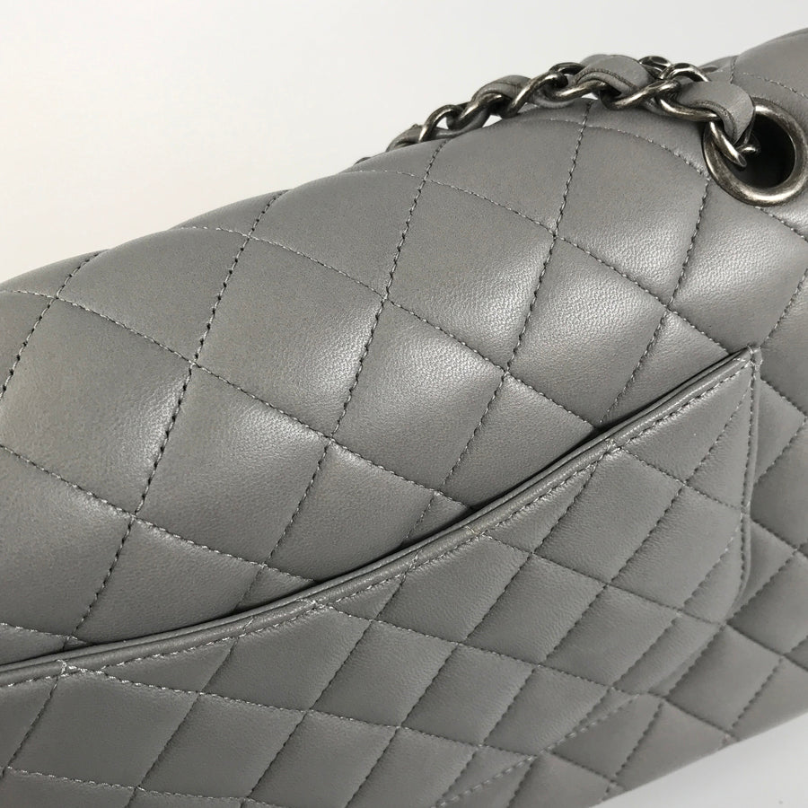 CHANEL Matelasse Shoulder bag