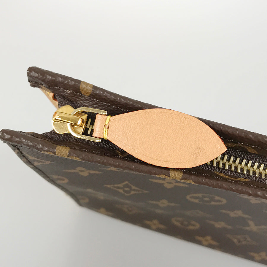 LOUIS VUITTON Monogram Toiletry Pouch On Chain M81412 Shoulder bag