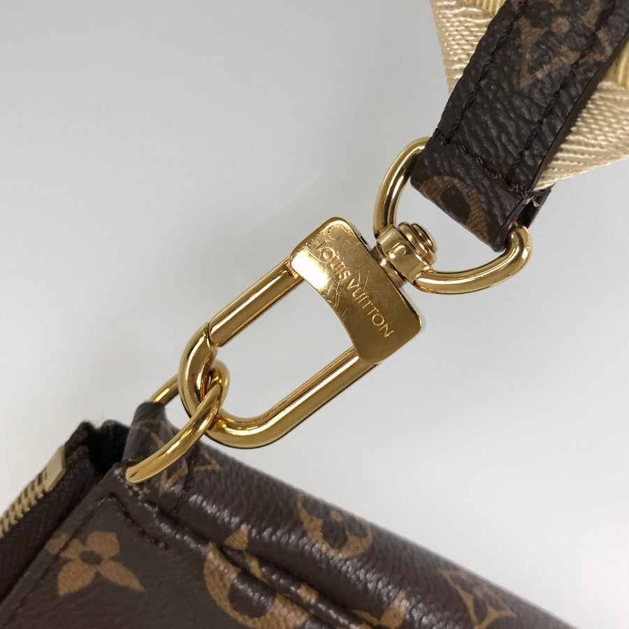 LOUIS VUITTON Monogram Multi Pochette Accessoires M44813 Shoulder bag