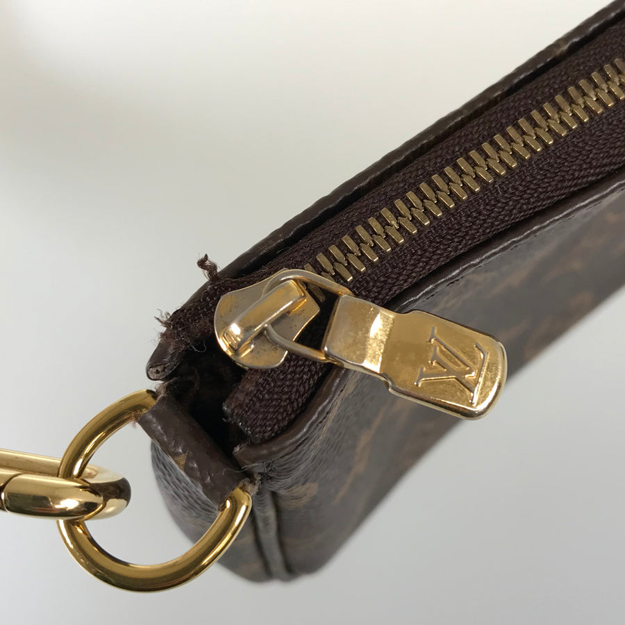 LOUIS VUITTON Monogram Multi Pochette Accessoires M44813 Shoulder bag