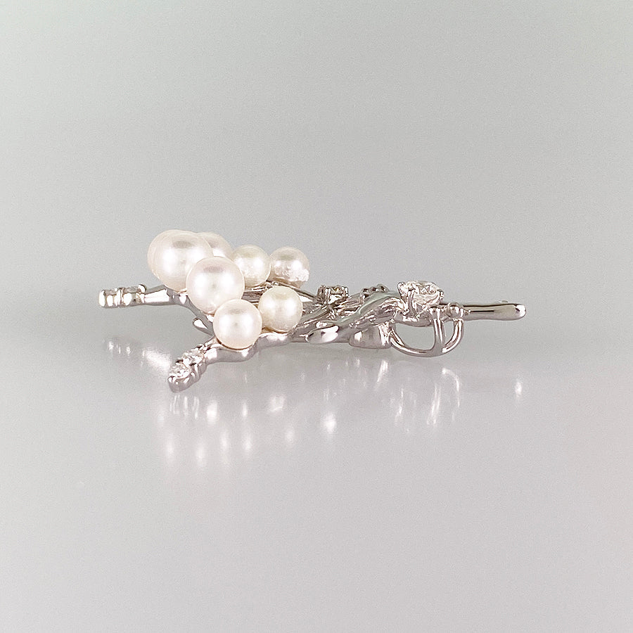 TASAKI Brooch