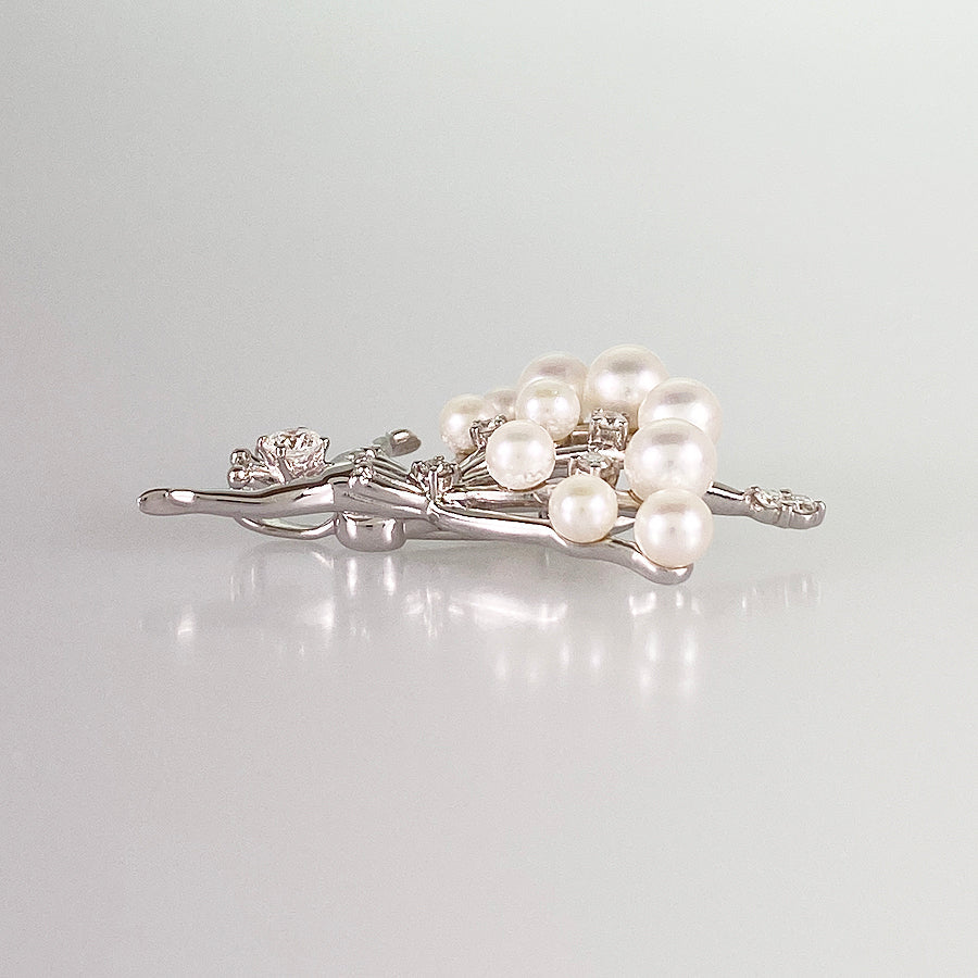 TASAKI Brooch