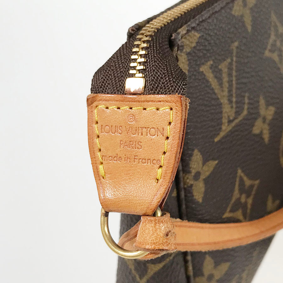 LOUIS VUITTON Monogram Pochette Accessoires M51980 Pouch