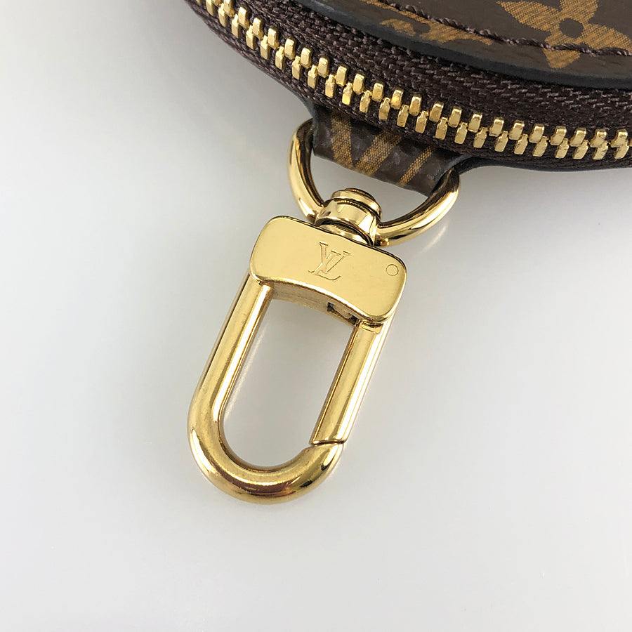 LOUIS VUITTON LV Pillow Maxi Multi Pochette Accessoires M58977 Shoulder bag