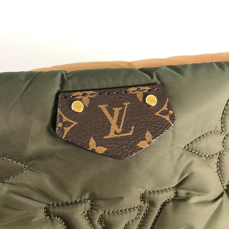 LOUIS VUITTON LV Pillow Maxi Multi Pochette Accessoires M58977 Shoulder bag