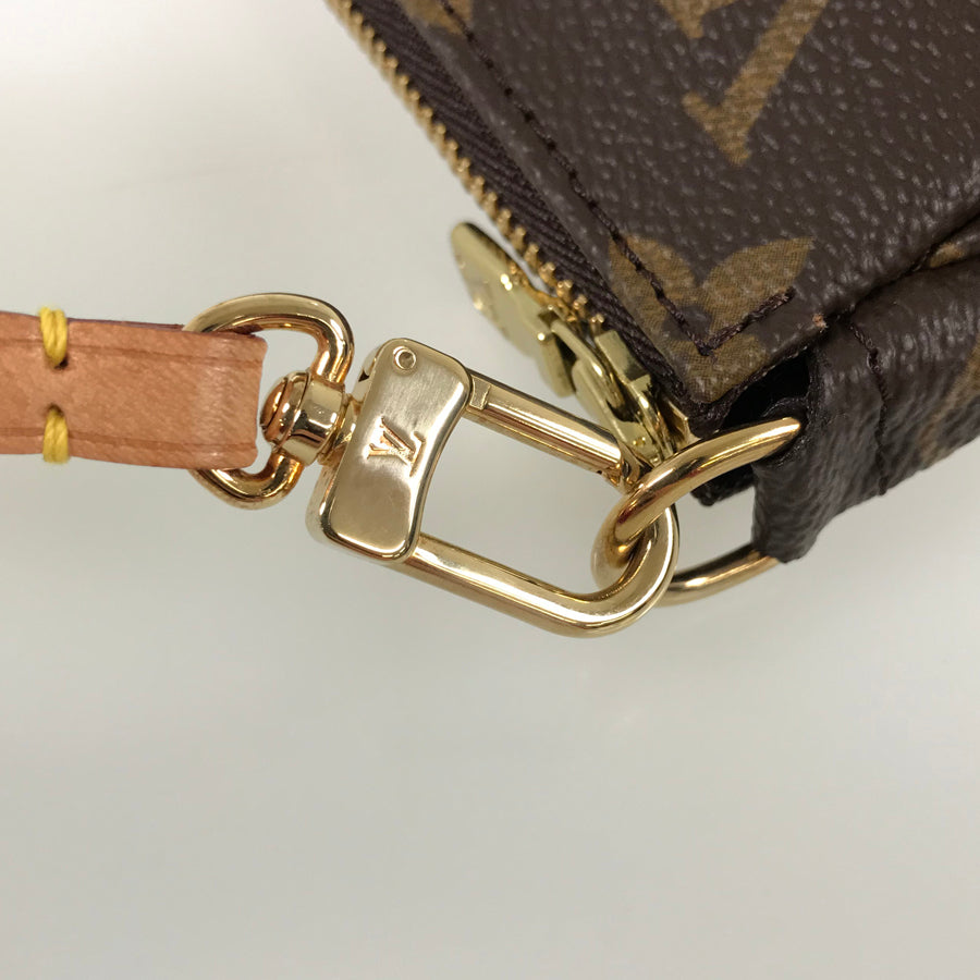 LOUIS VUITTON Monogram Pochette Accessoires M51980 Pouch