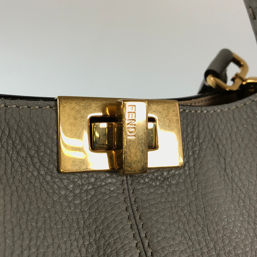 FENDI Peekaboo X-Rite Medium 8BN310 Hand bag