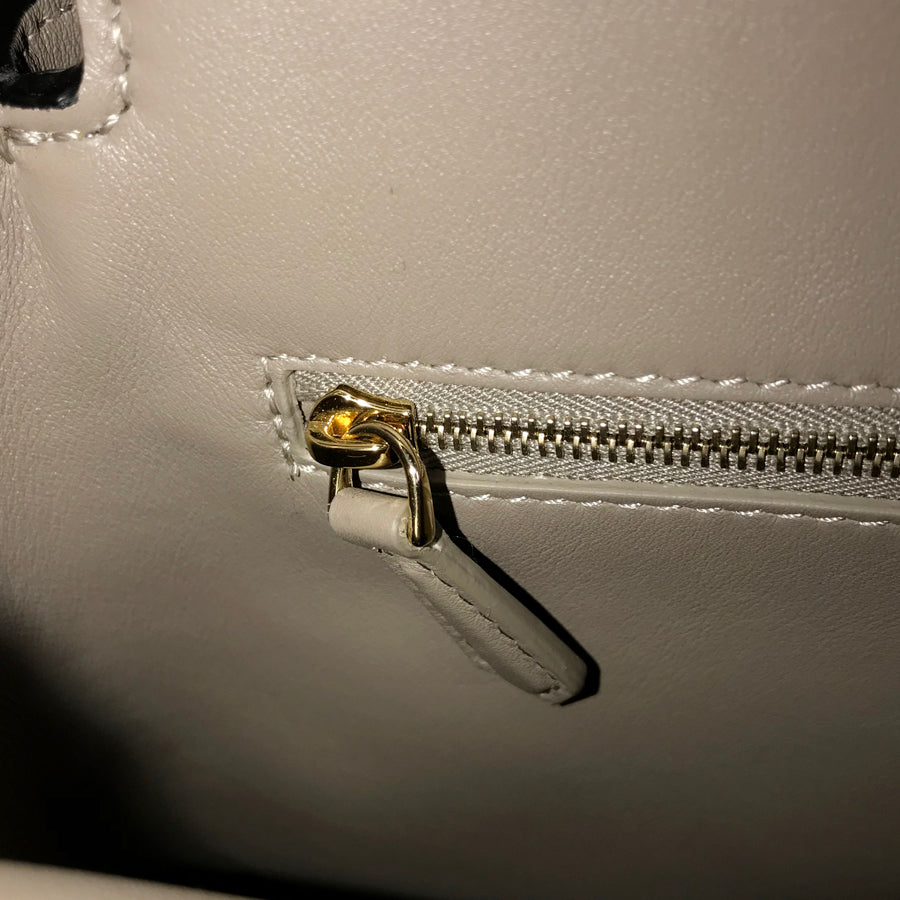 FENDI Peekaboo Iconic Essential 8BN302.SMQ Hand bag