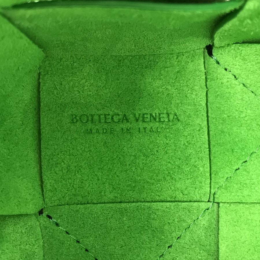 BOTTEGA VENETA Maxi Intrecciato cassette mini Shoulder bag