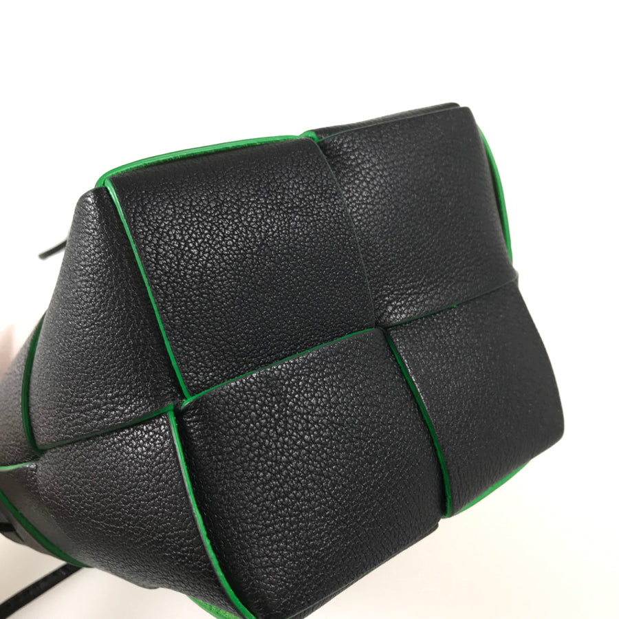 BOTTEGA VENETA Maxi Intrecciato cassette mini Shoulder bag