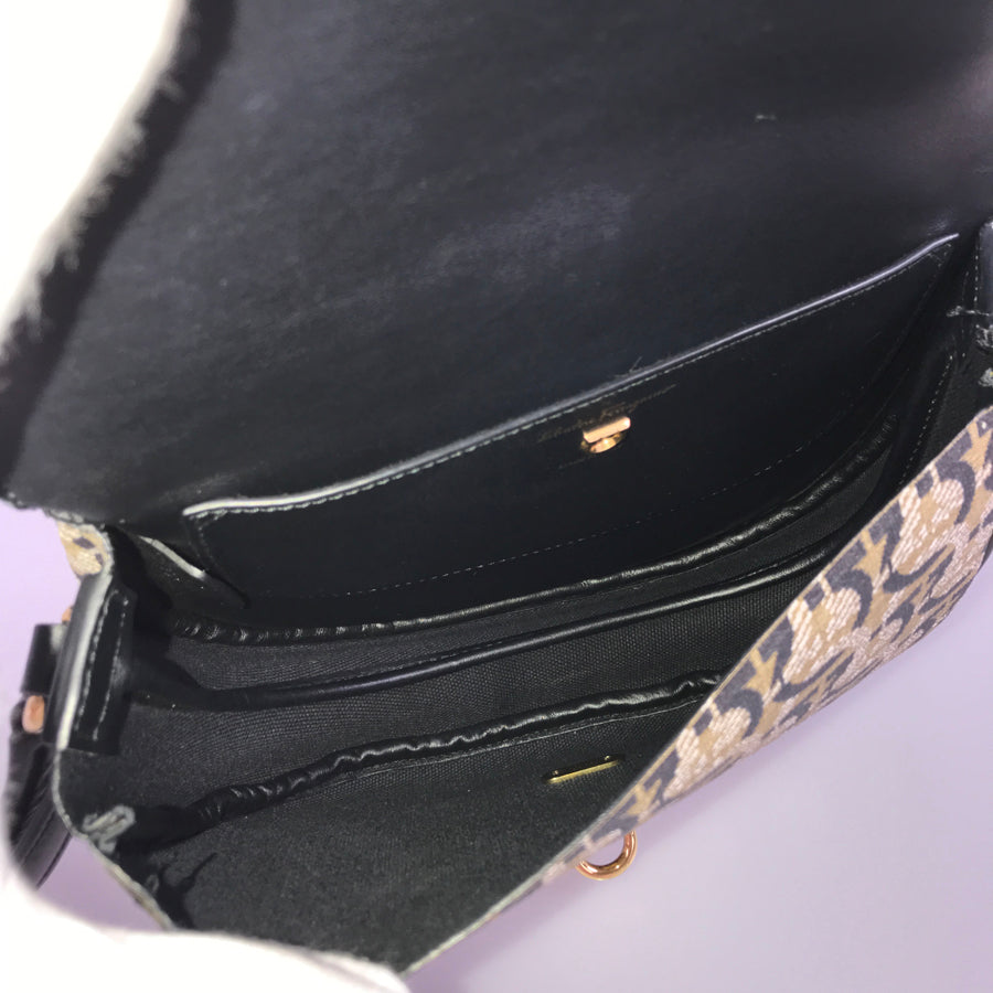 Salvatore Ferragamo Gancini Shoulder bag