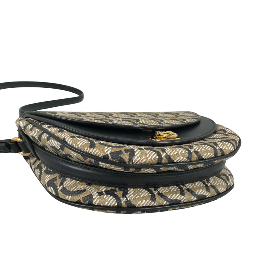 Salvatore Ferragamo Gancini Shoulder bag