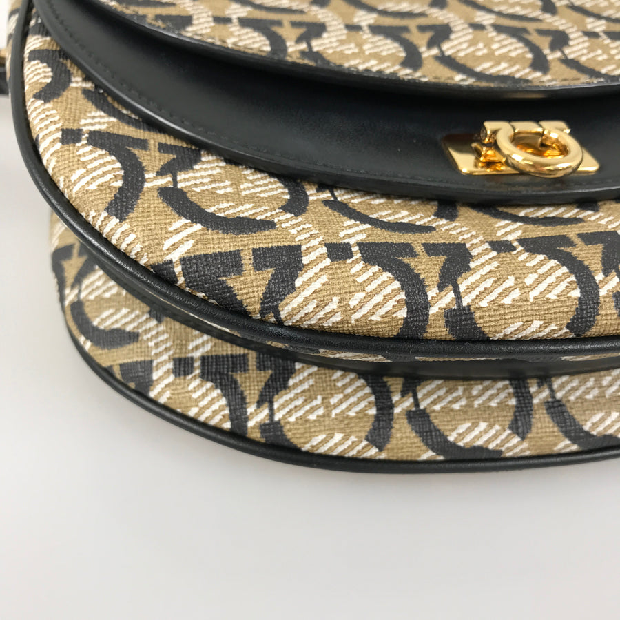 Salvatore Ferragamo Gancini Shoulder bag