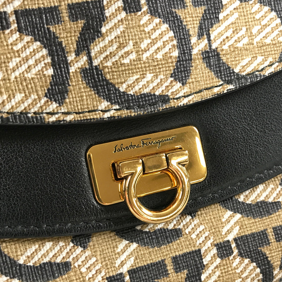 Salvatore Ferragamo Gancini Shoulder bag