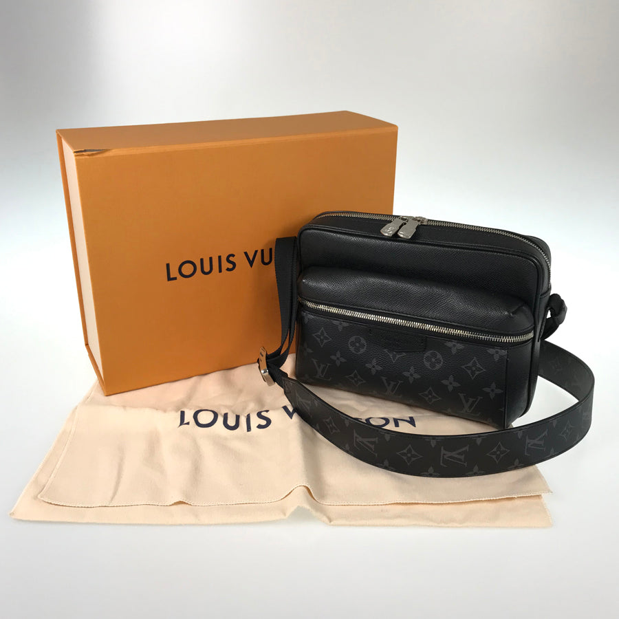 LOUIS VUITTON Taigarama Outdoor Messenger PM M30233 Shoulder bag