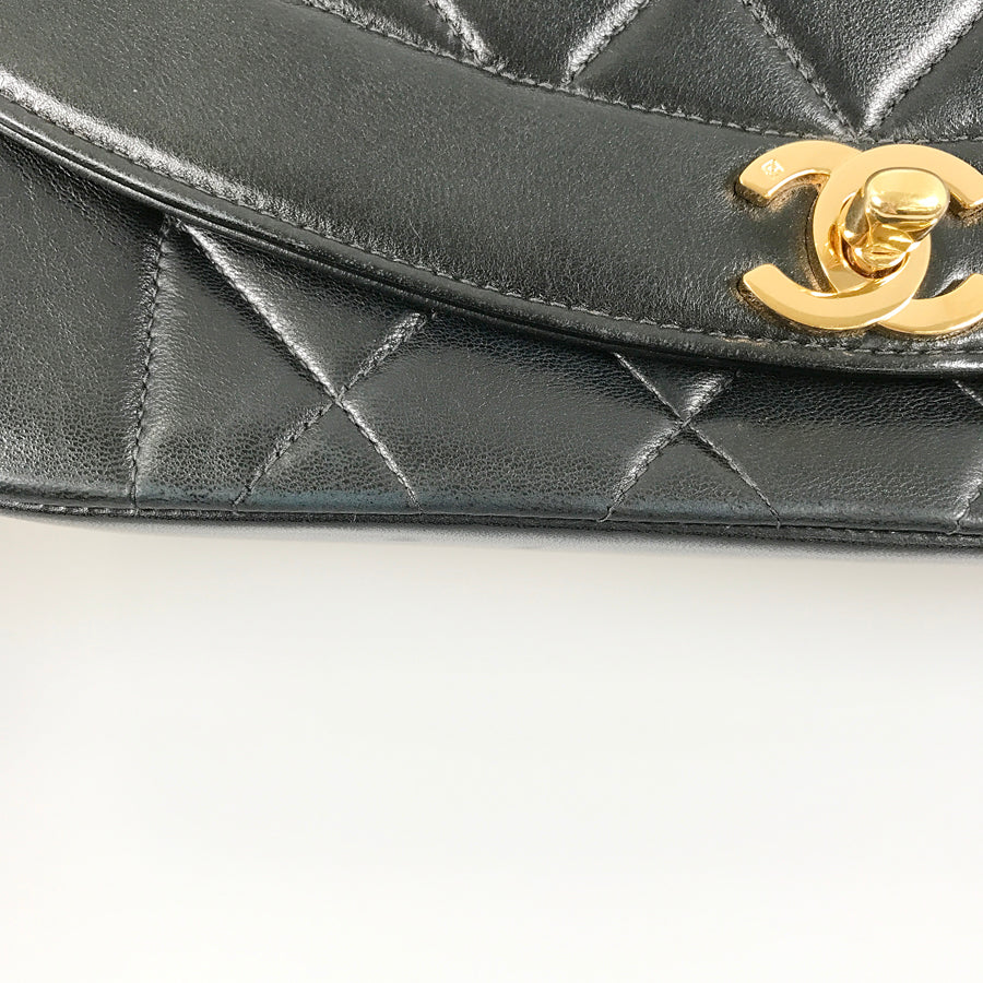 CHANEL Diana Matrasse Shoulder bag