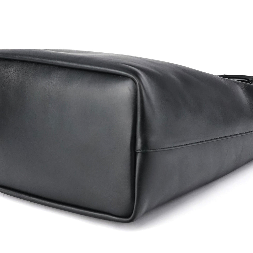 000 0531 Black Calfskin Bamboo Shoulder Bag