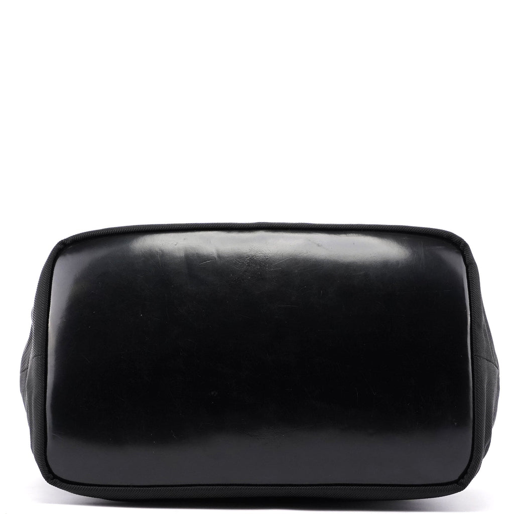 000 0531 Black Canvas Bamboo Shoulder Bag