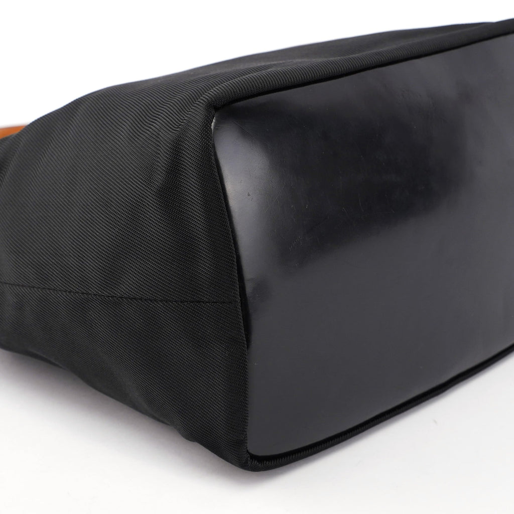 000 0531 Black Canvas Bamboo Shoulder Bag