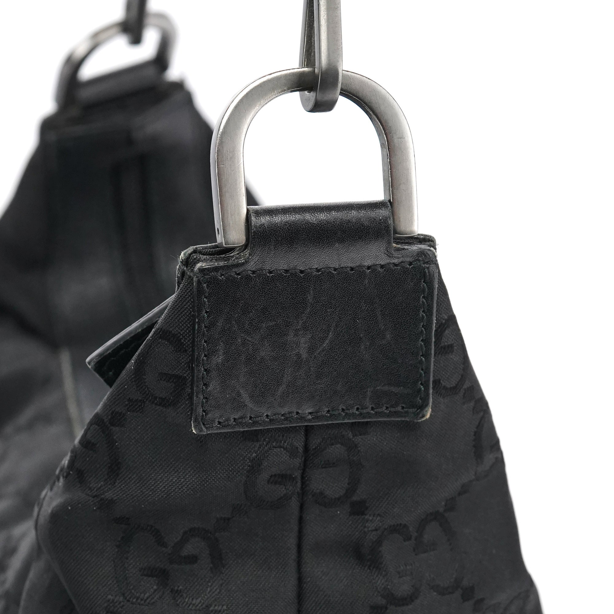 000 0531 Black GG Bamboo Shoulder Bag