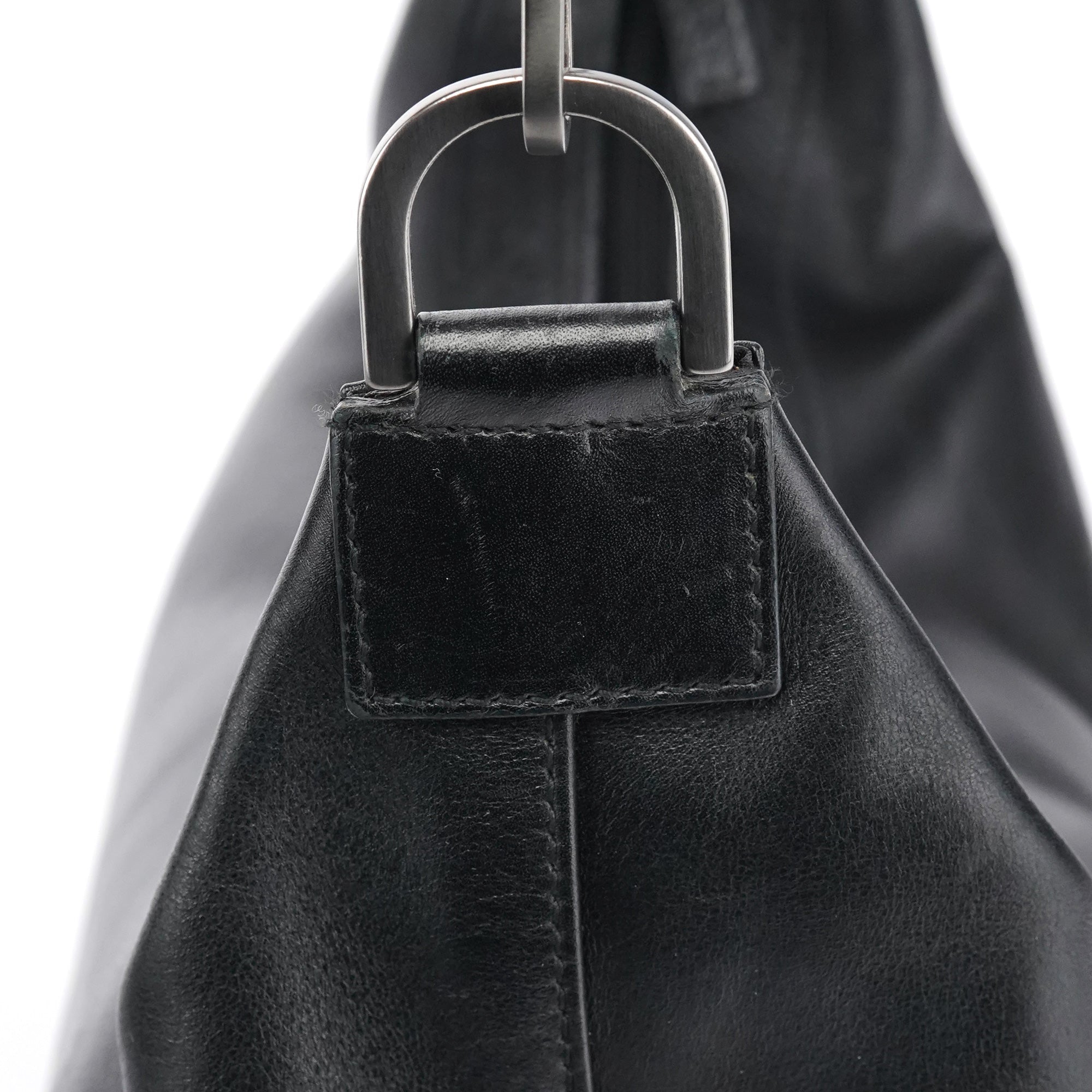 000 0531 Black Leather Bamboo Shoulder Bag