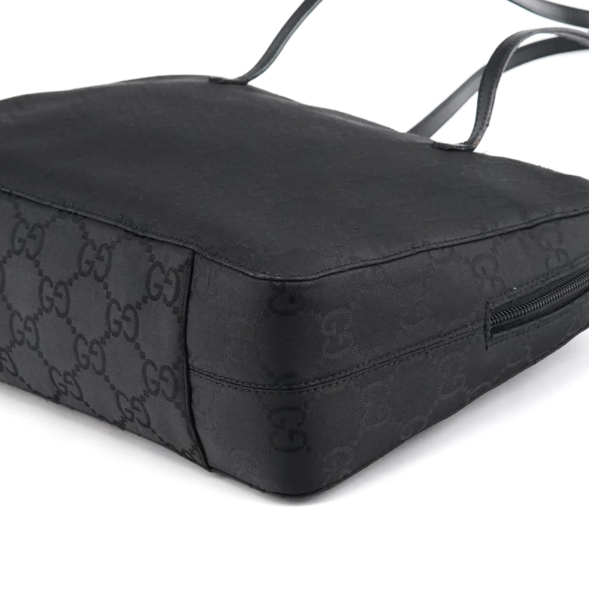 000 0815 Black GG Nylon Tote Bag