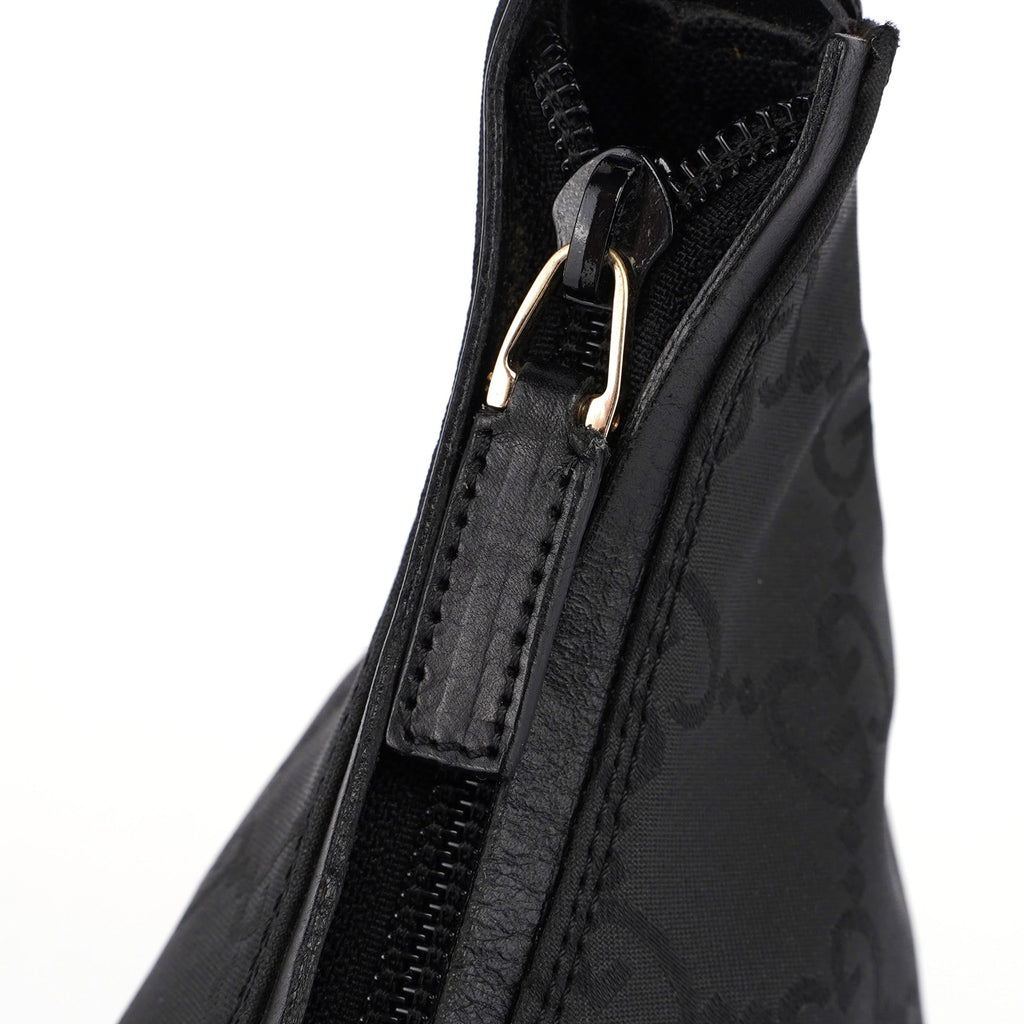 000 8602 Black GG Shoulder Bag