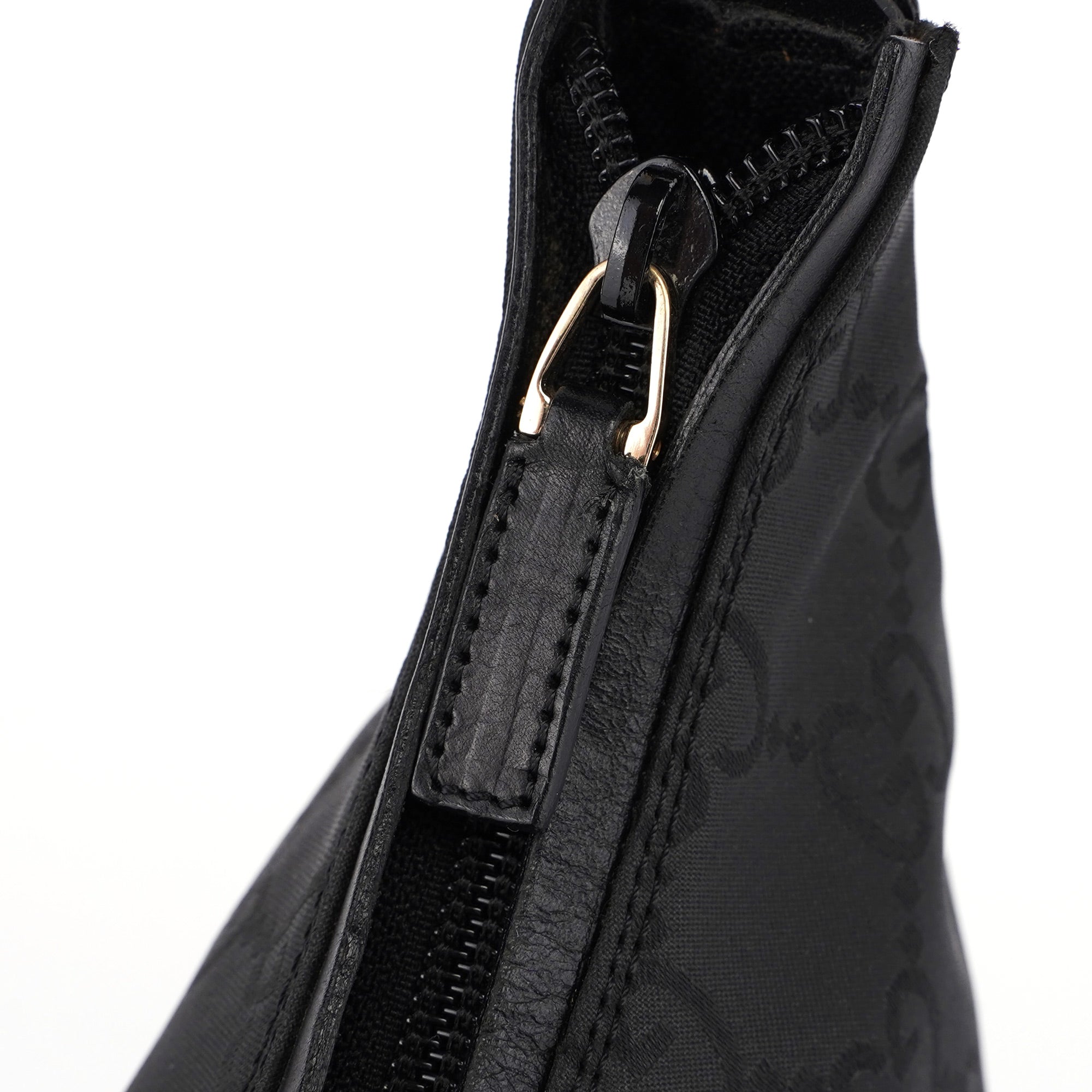 000 8602 Black GG Shoulder Bag