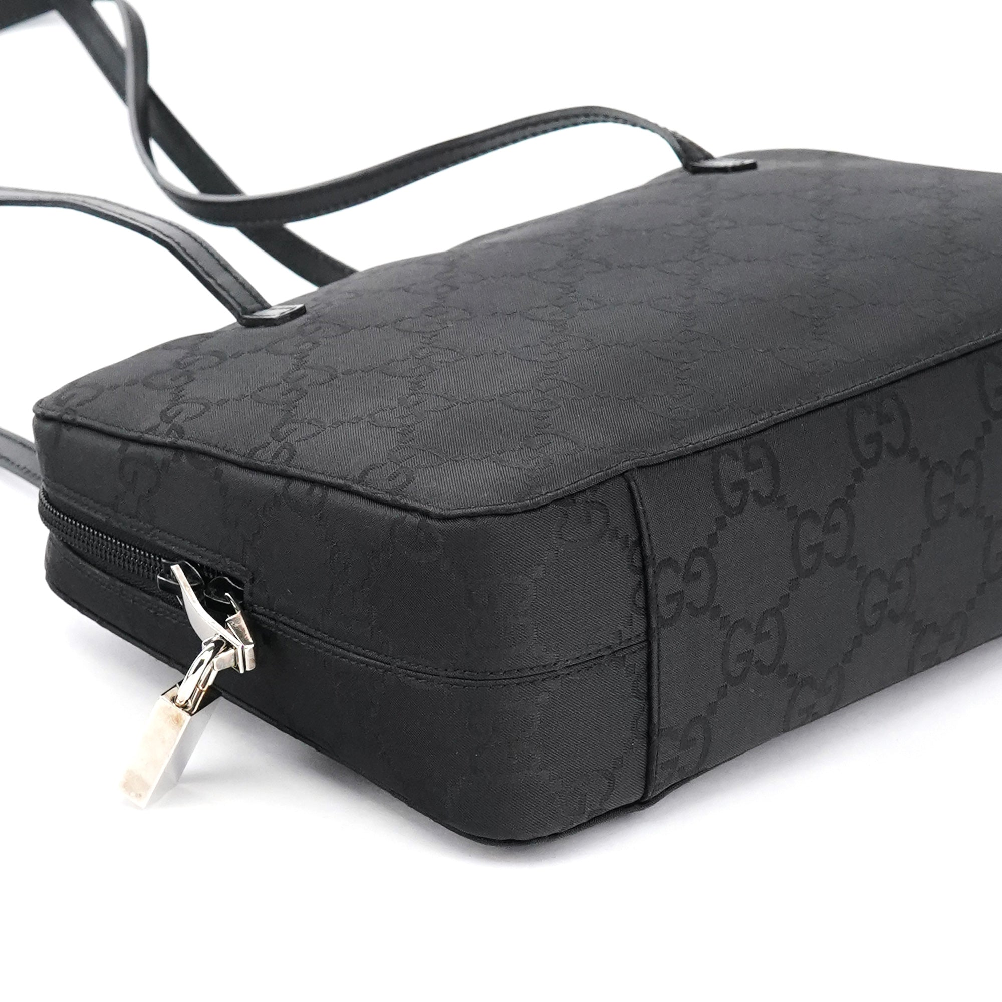 001 3074 Black GG Nylon Tote Bag