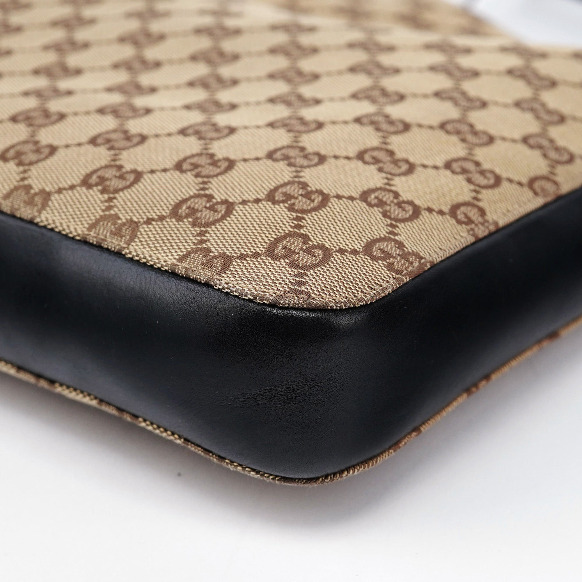001 3181 Beige GG Horsebit Shoulder Bag