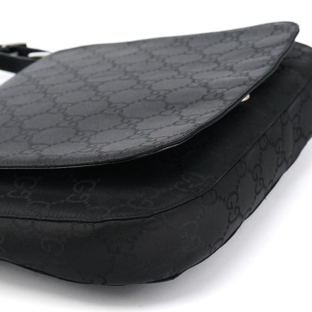 001 3195 Black GG Flap Shoulder Bag