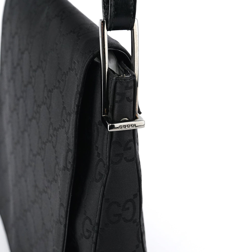 001 3195 Black GG Flap Shoulder Bag