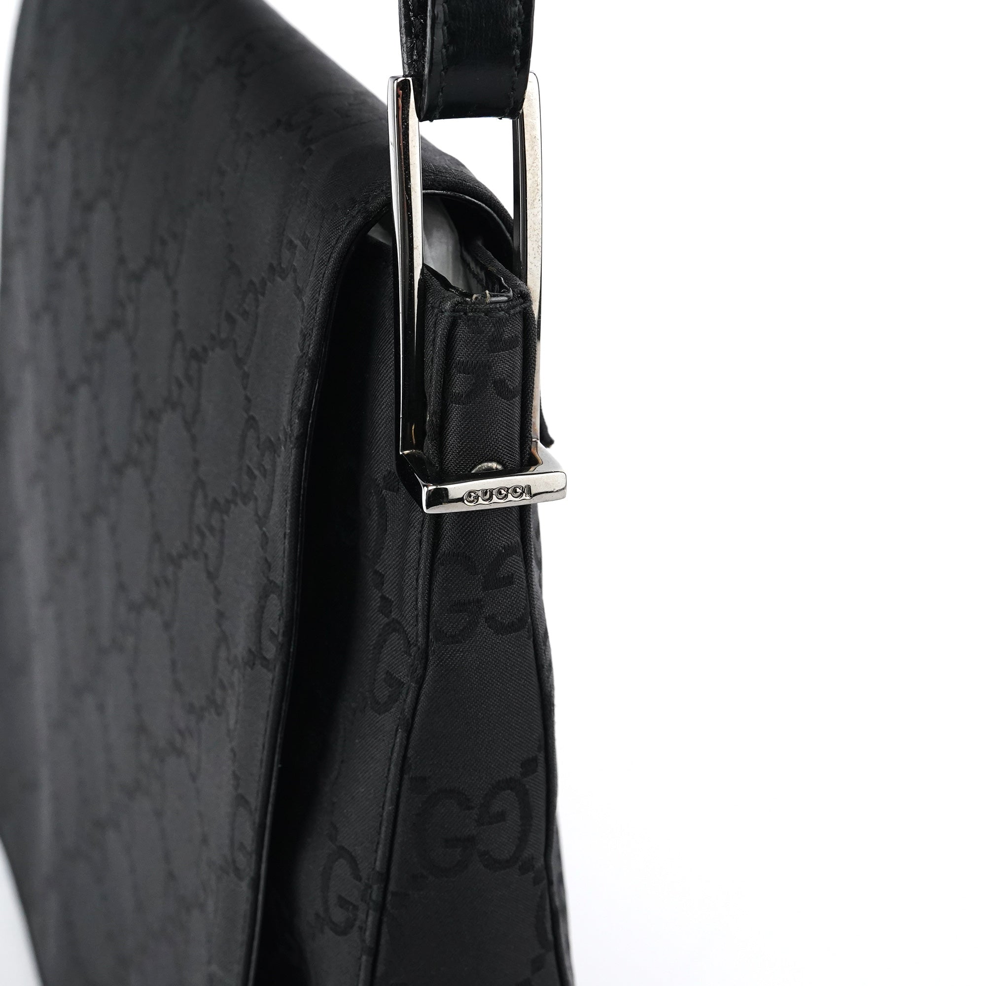 001 3195 Black GG Flap Shoulder Bag