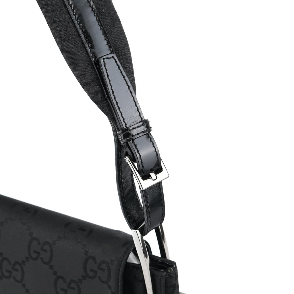 001 3195 Black GG Flap Shoulder Bag