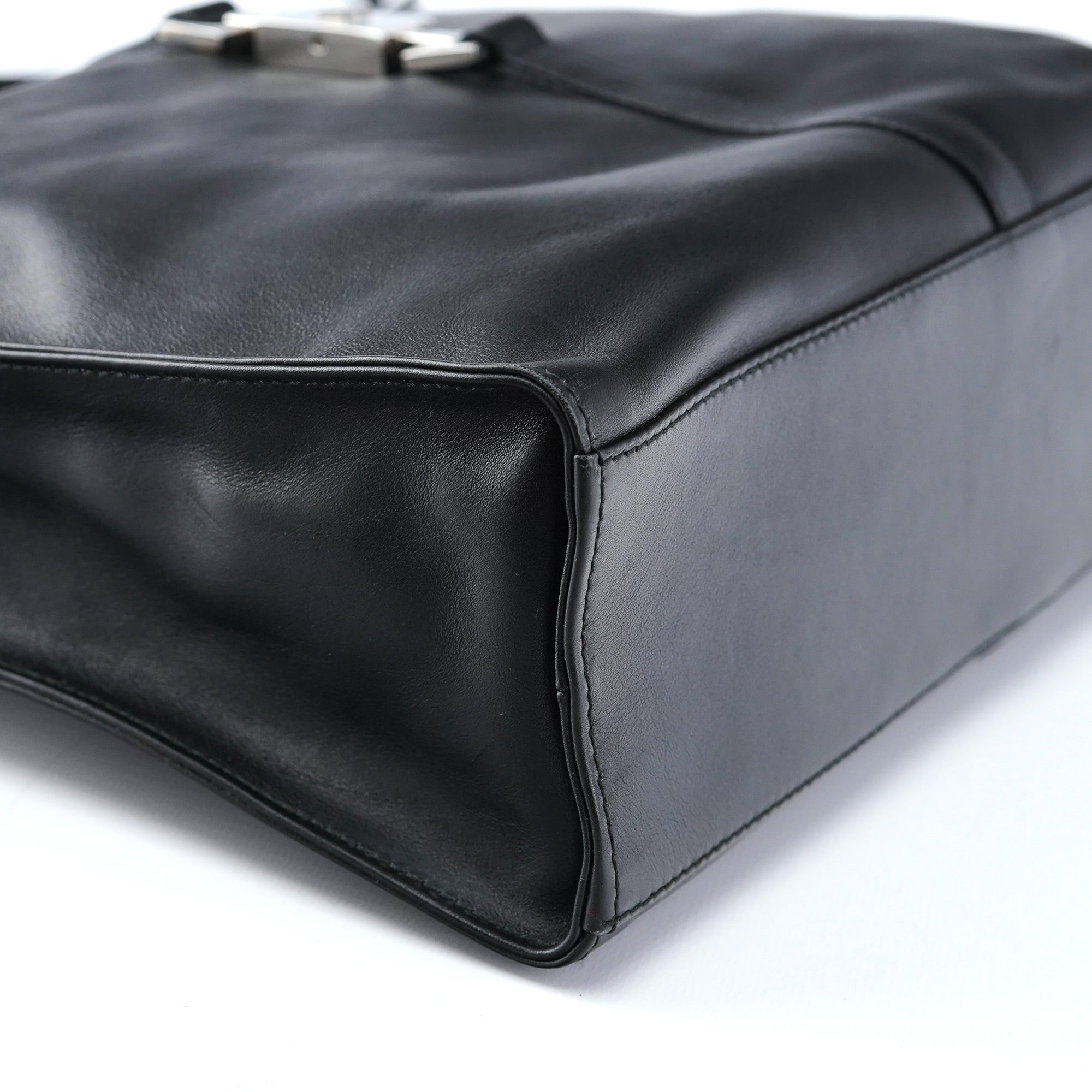 001 3355 Black Calfskin Jackie Shoulder Bag