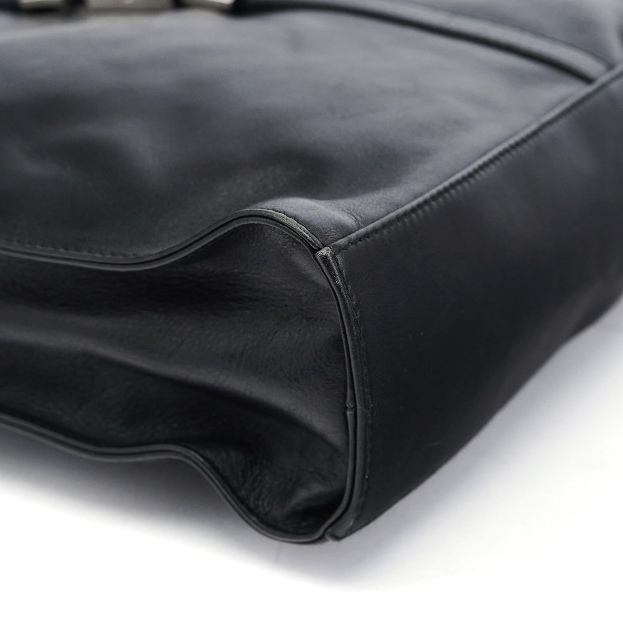 001 3355 Black Calfskin Jackie Shoulder Bag