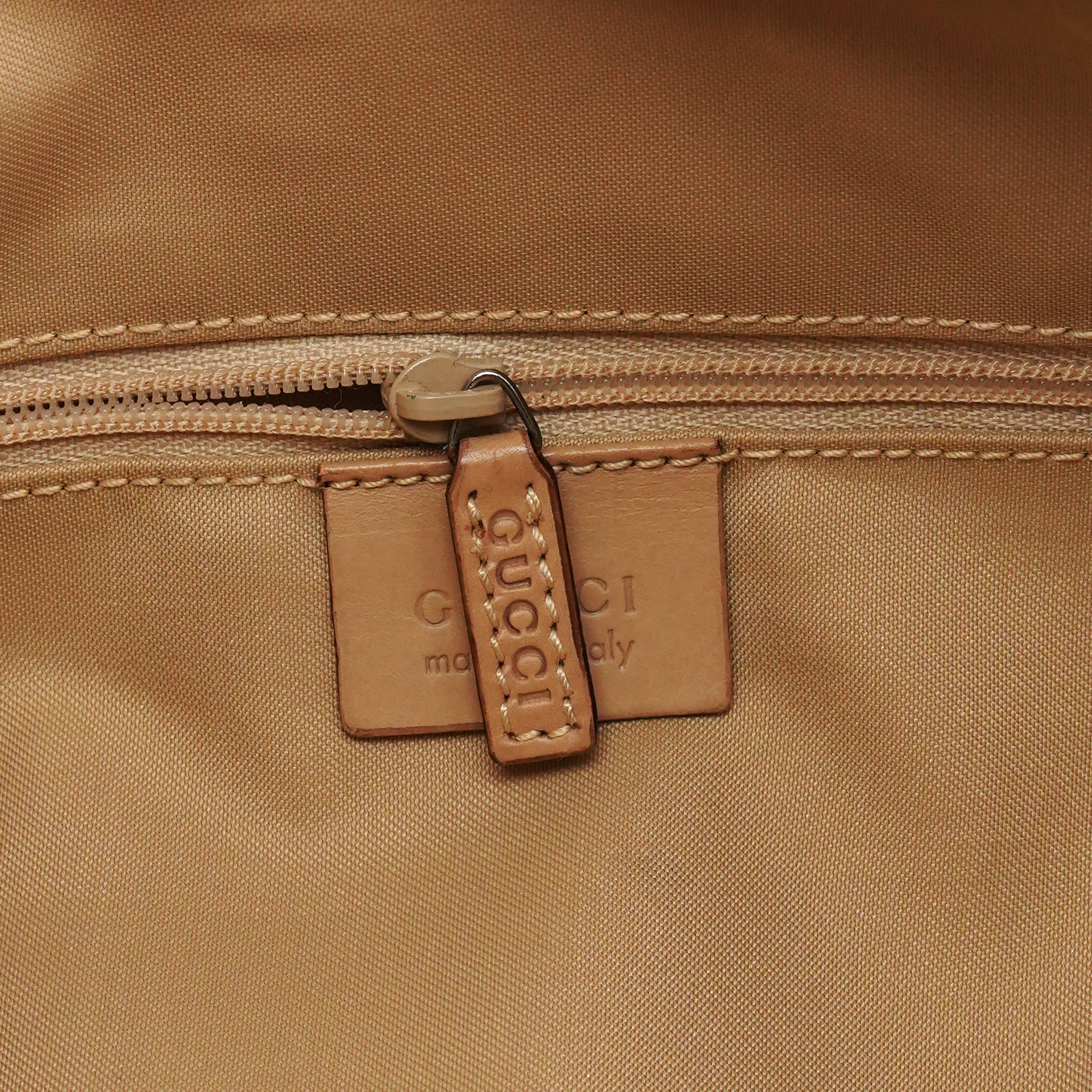 001 3386 Pink GG Canvas Shoulder Bag