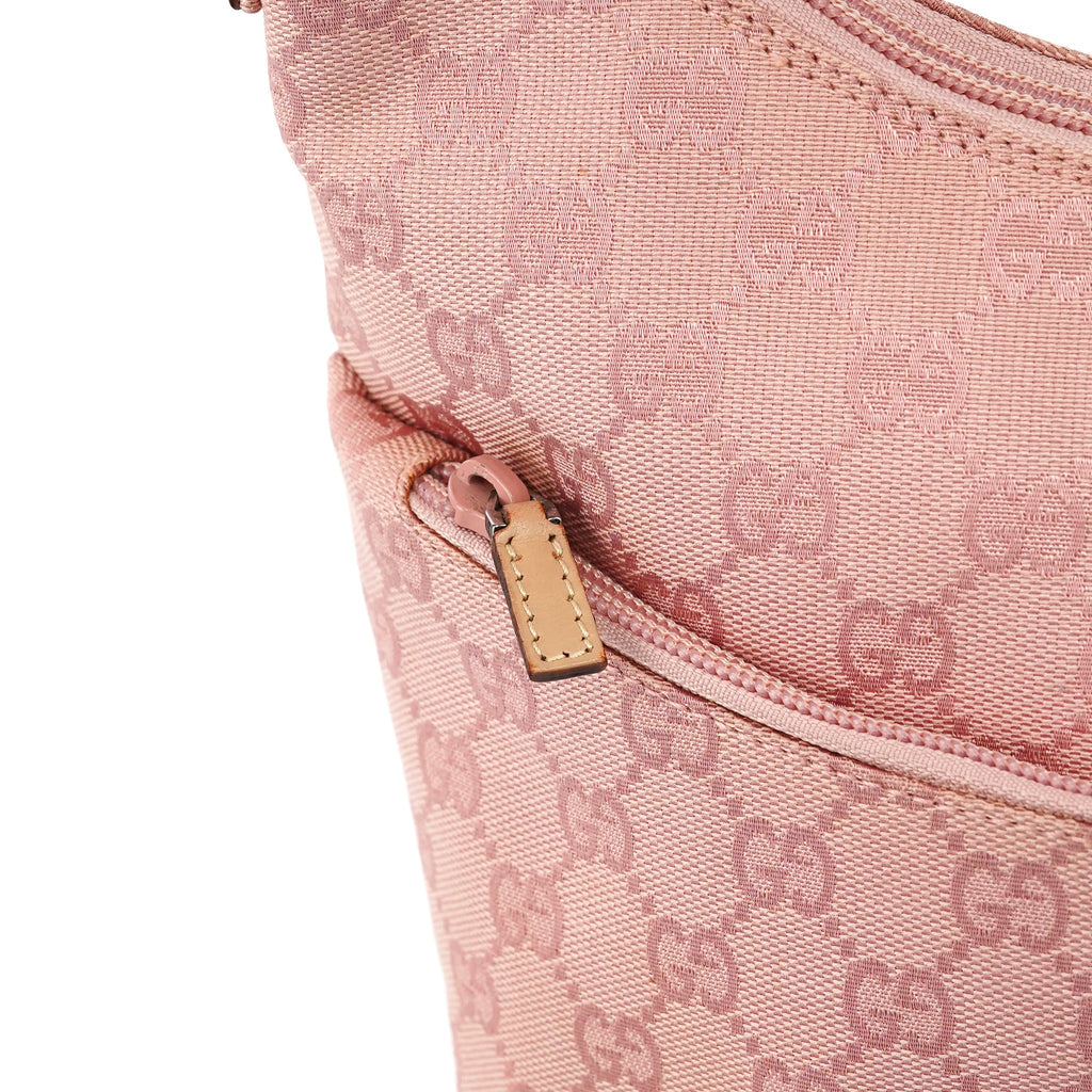 001 3386 Pink GG Canvas Shoulder Bag