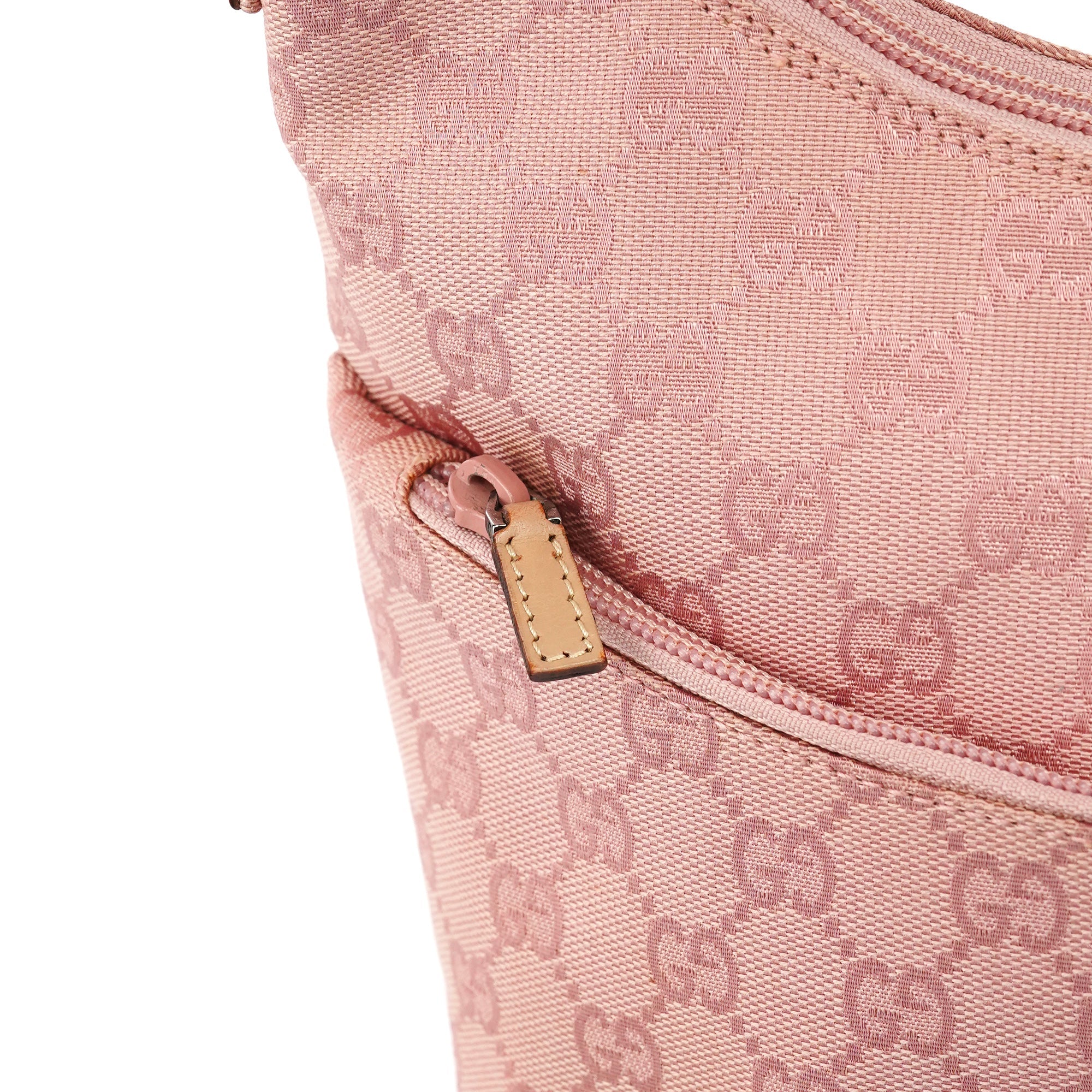001 3386 Pink GG Canvas Shoulder Bag