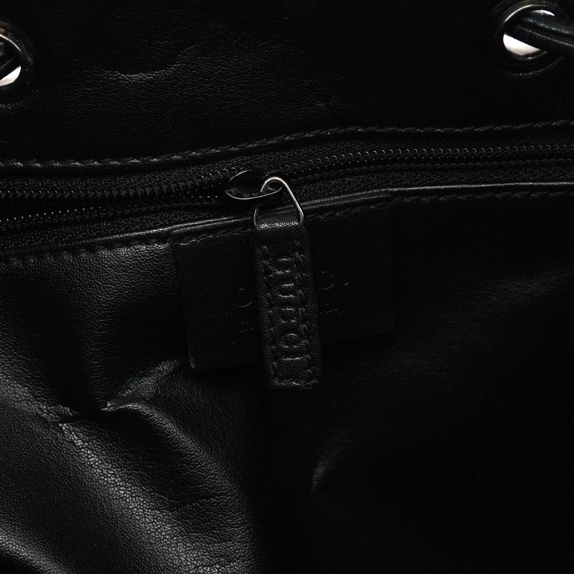 001 3748 Black GG Drawstring Shoulder Bag