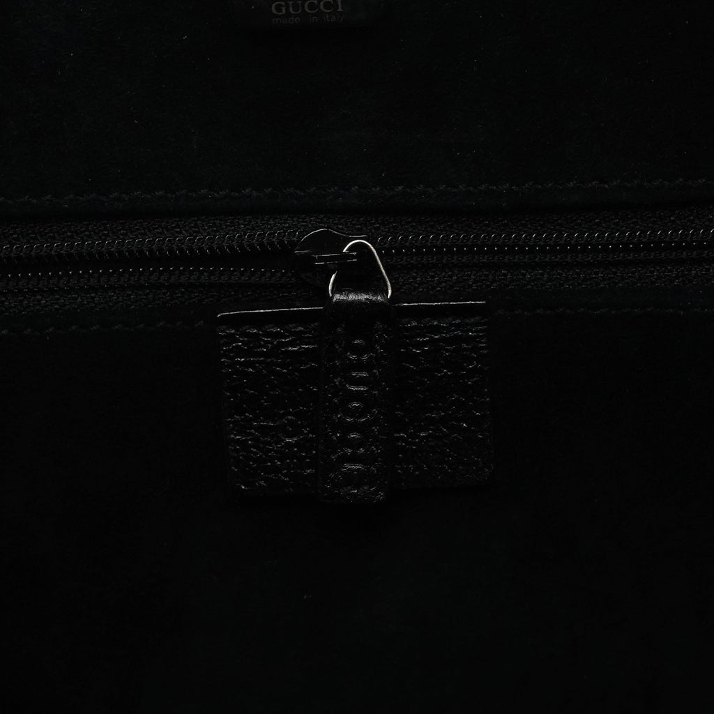 001 3752 Black Pebbled Leather Plastic Handle Bag