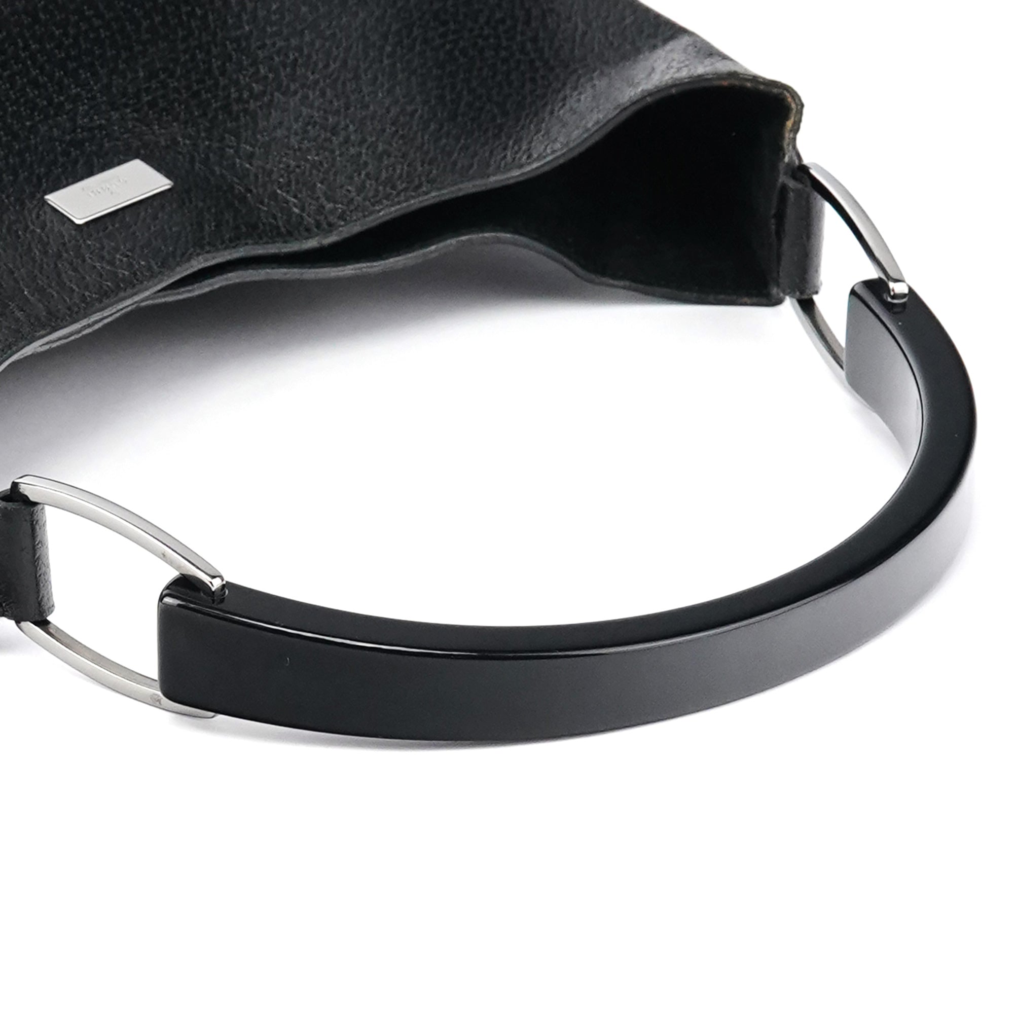 001 3752 Black Pebbled Leather Plastic Handle Bag