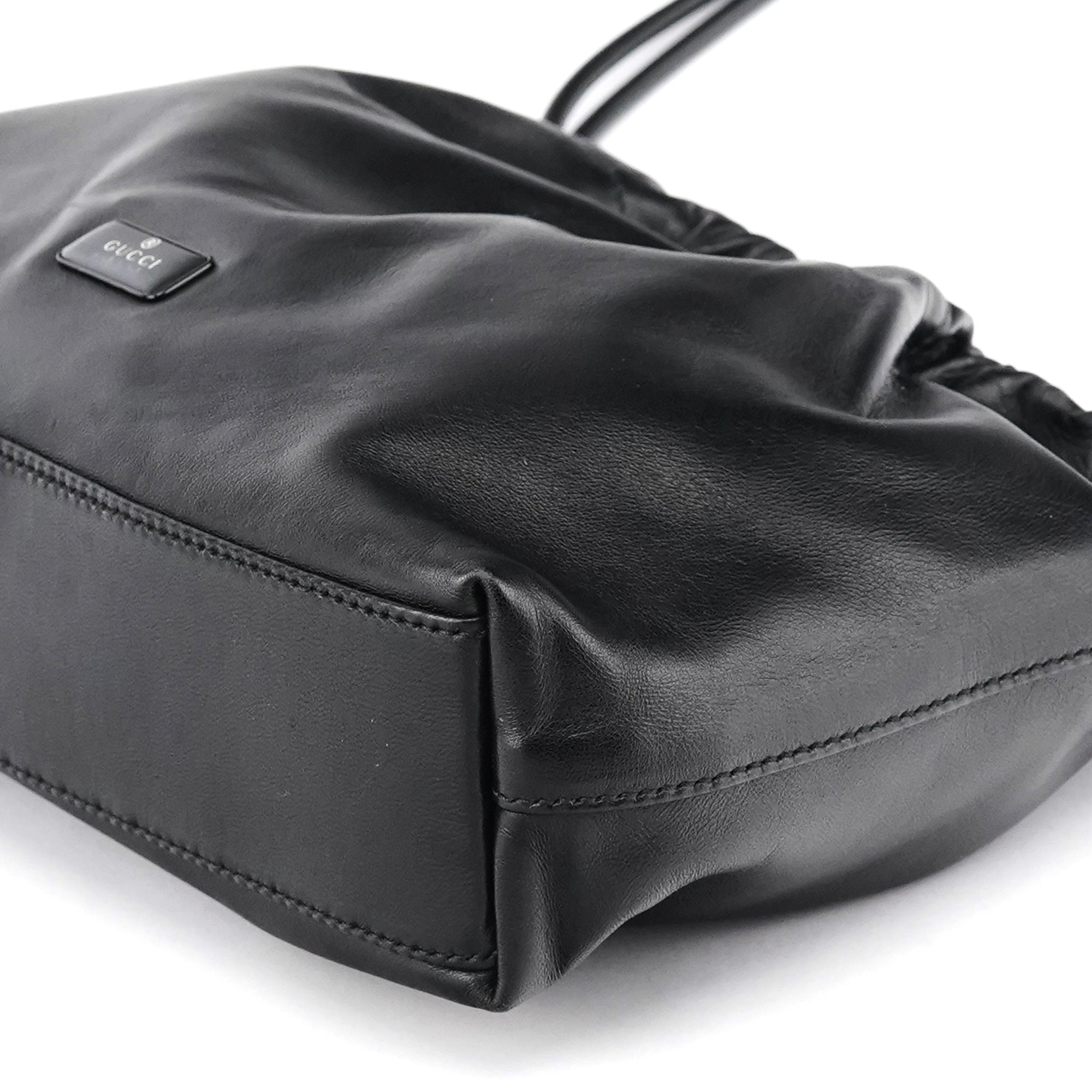 001 3789 Black Calfskin Leather Pouch Bag