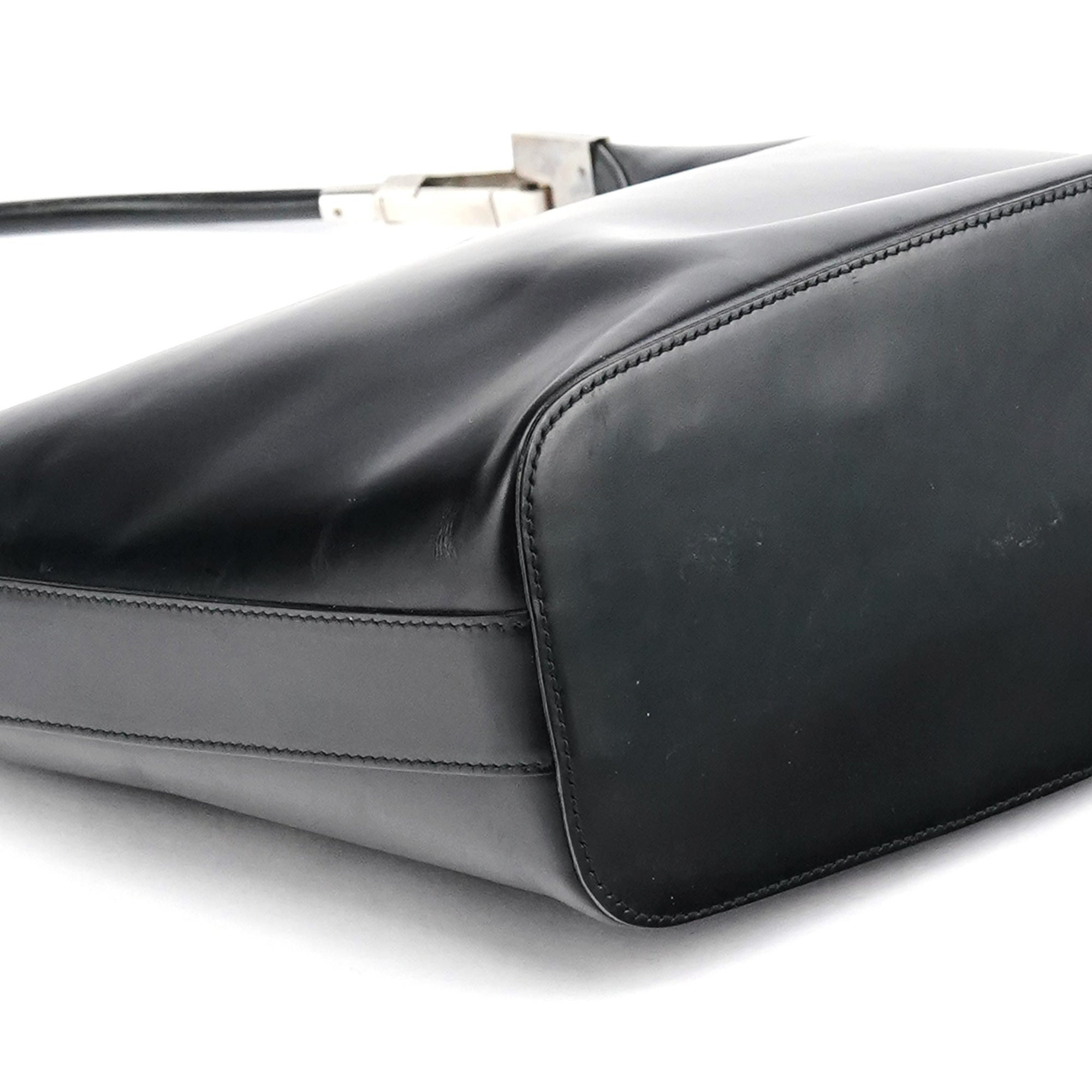 001 3814 Black Calfskin Leather Shoulder Bag