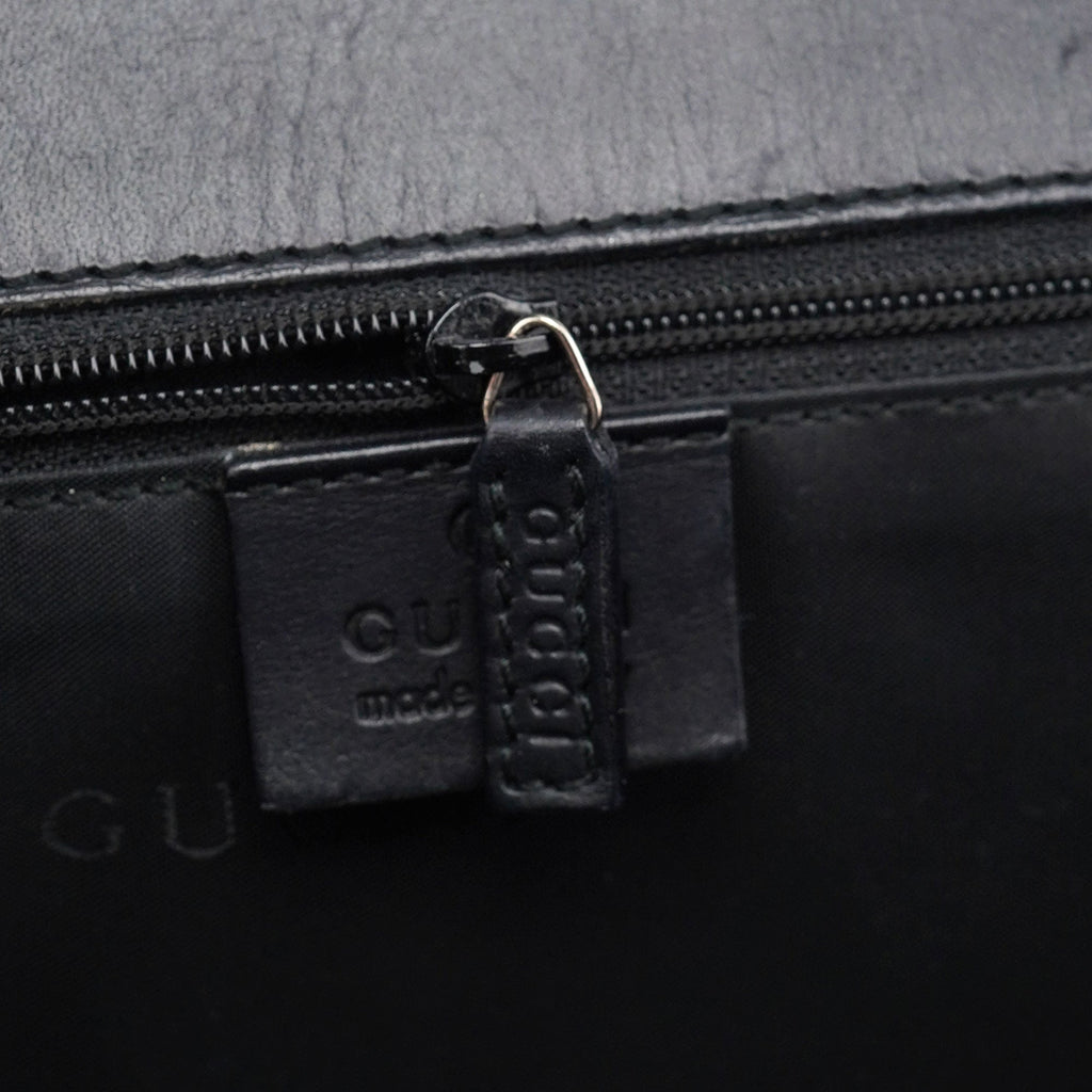 001 3863 Black Calfskin Hobo Shoulder Bag