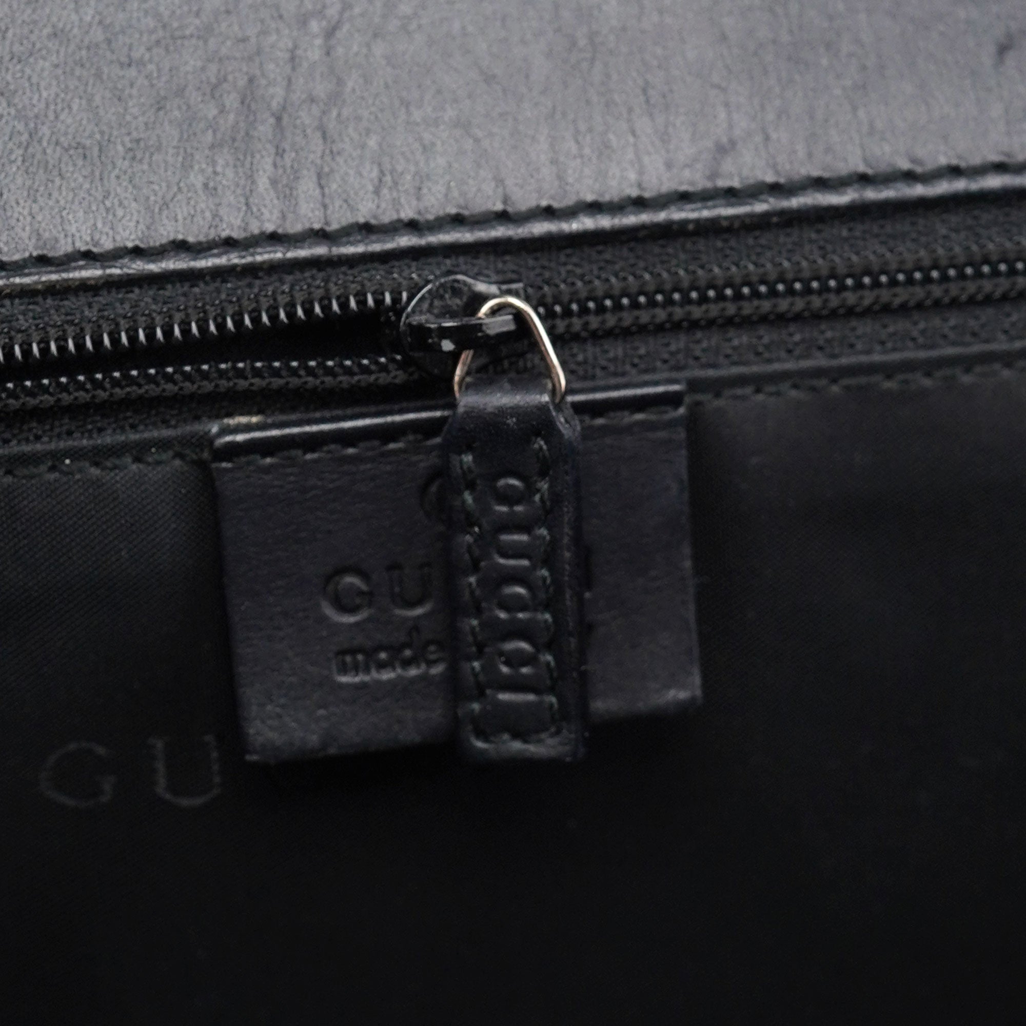 001 3863 Black Calfskin Hobo Shoulder Bag